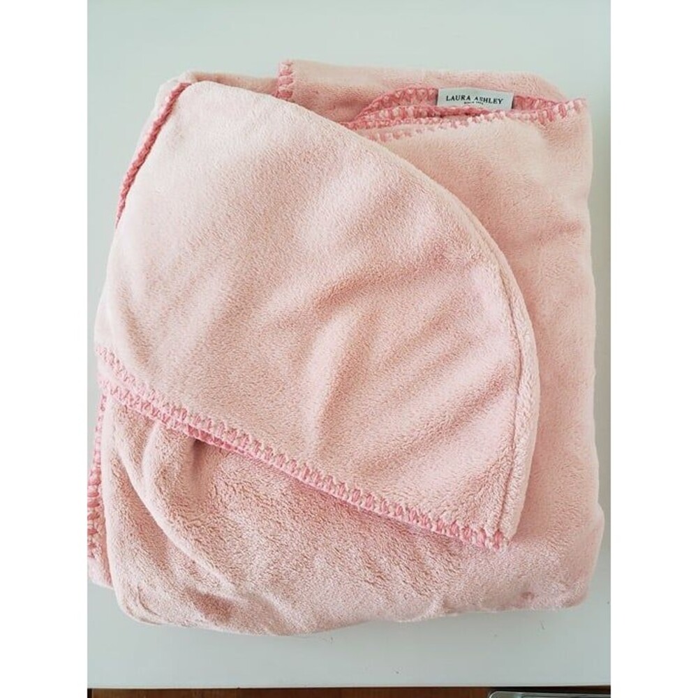 Laura Ashley Plush Hodded Throw 50"x60"
